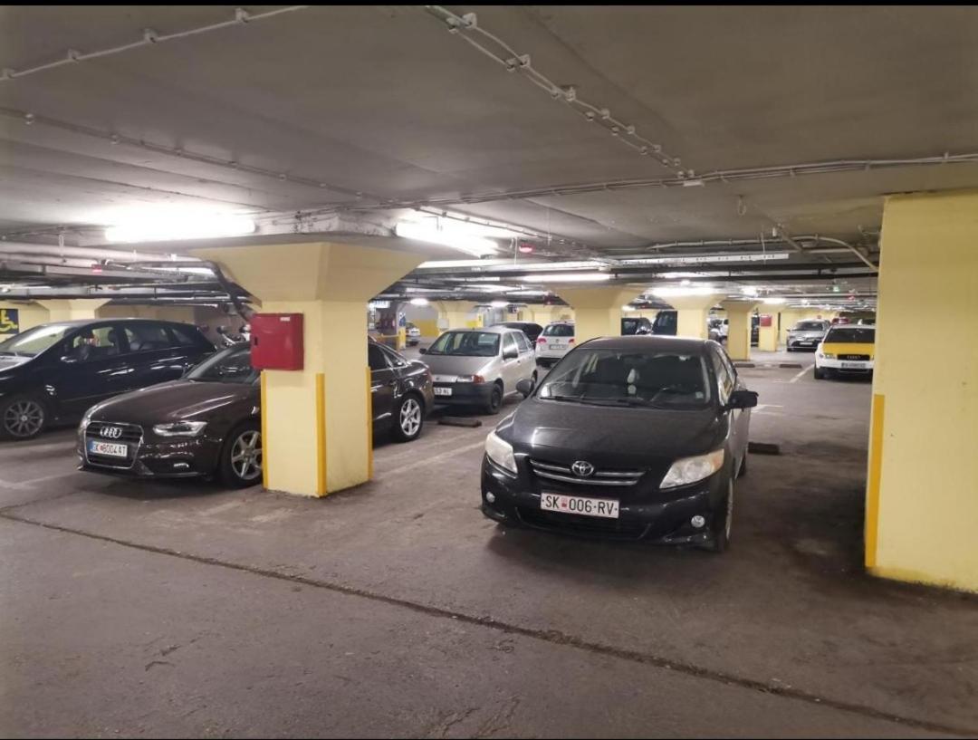 Calla 5 Apartment - Main Square, In The City Shopping Center - Parking Slot With Security And Video Camera Skopje Eksteriør billede
