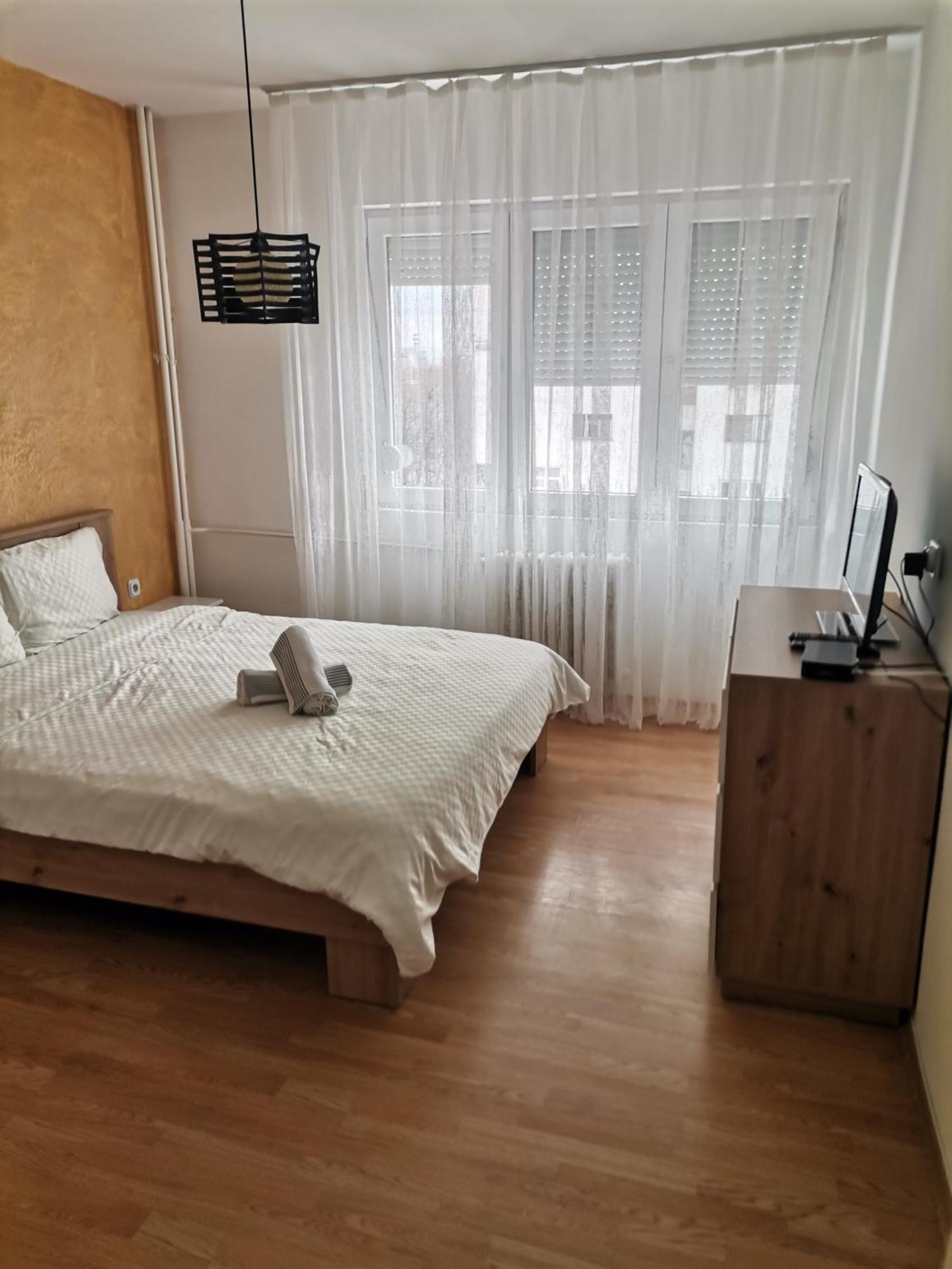 Calla 5 Apartment - Main Square, In The City Shopping Center - Parking Slot With Security And Video Camera Skopje Eksteriør billede