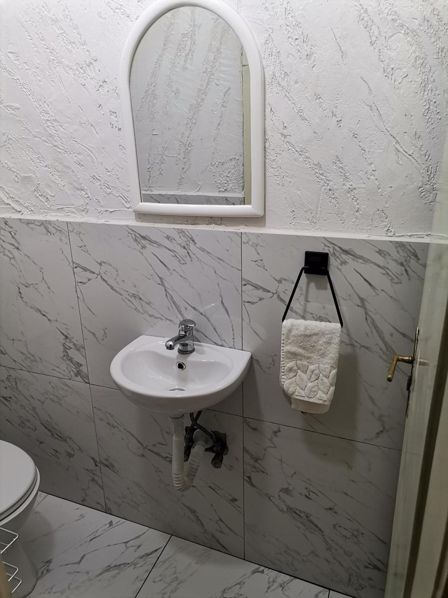 Calla 5 Apartment - Main Square, In The City Shopping Center - Parking Slot With Security And Video Camera Skopje Eksteriør billede